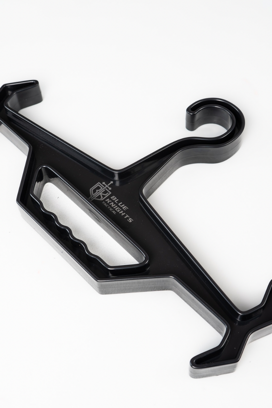 KNIGHT ARMOR HANGER